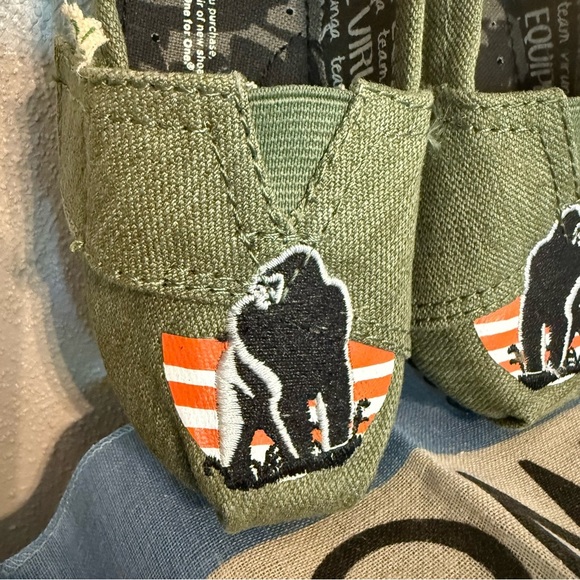 NIB Toms Earthwise Classics Washed Green Slip-Ons “Virunga” Baby/Toddler Size 6 - Picture 4 of 10